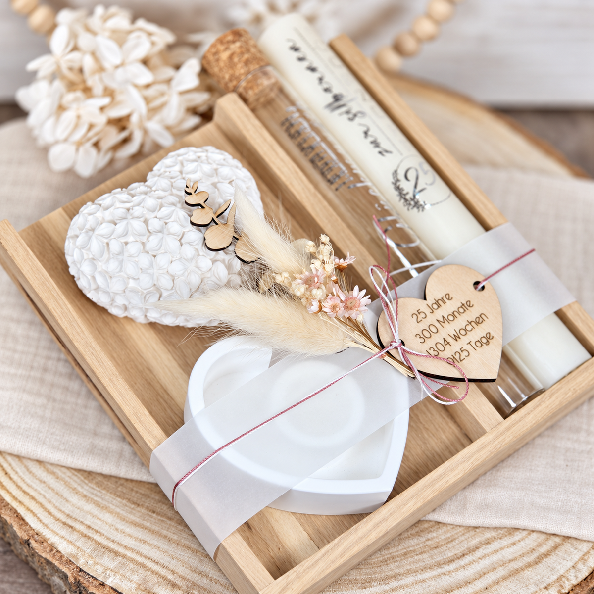 Kerzenset zur Silberhochzeit – optional mit personalisiertem Holzherz