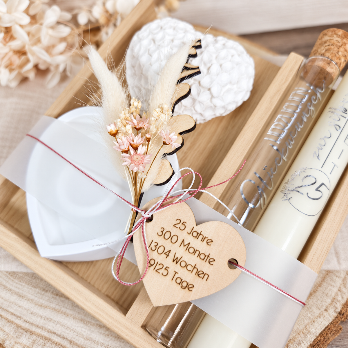 Kerzenset zur Silberhochzeit – optional mit personalisiertem Holzherz