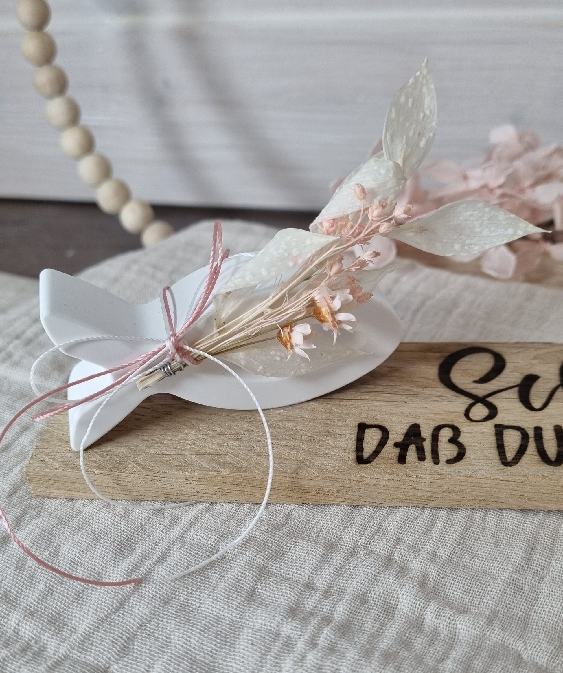 Gastgeschenk Tischdeko zur Kommunion Konfirmation Taufe | Platzkarte aus Xyrarock Keraflott Raysin BTong Holz mit Lasergravur