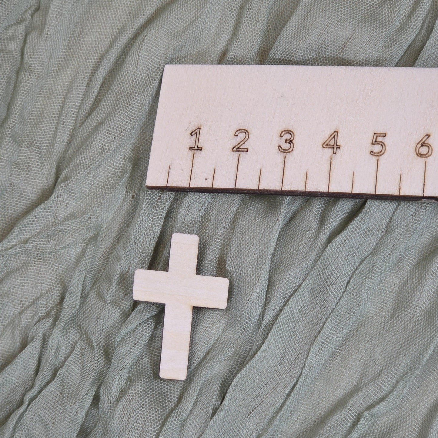 Streudeko Tischdeko zu Kommunion Konfirmation Taufe Firmung aus Holz 10 Stk | Lasercut Tischdekoration | Fisch Kreuz Taube Herz