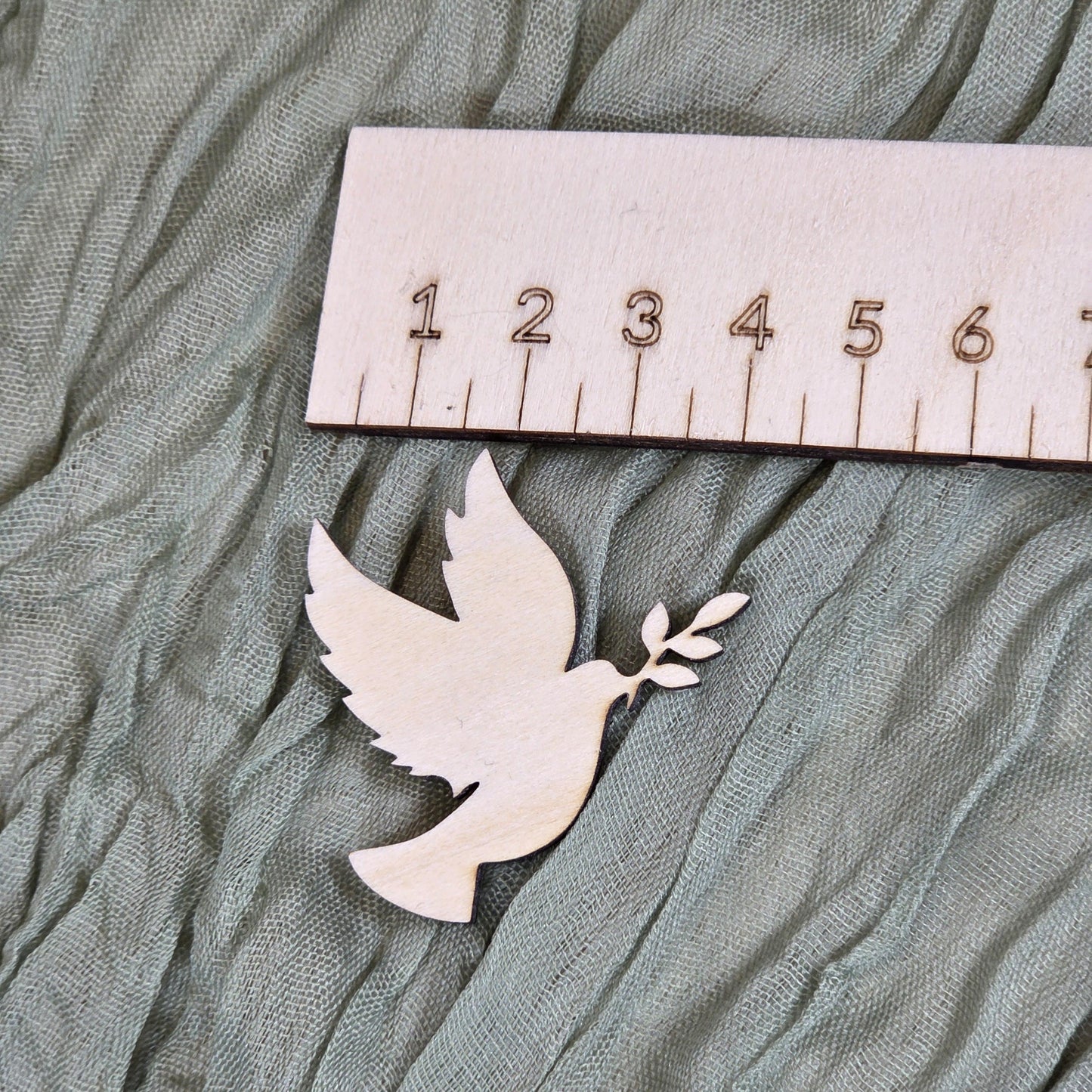 Streudeko Tischdeko zu Kommunion Konfirmation Taufe Firmung aus Holz 10 Stk | Lasercut Tischdekoration | Fisch Kreuz Taube Herz