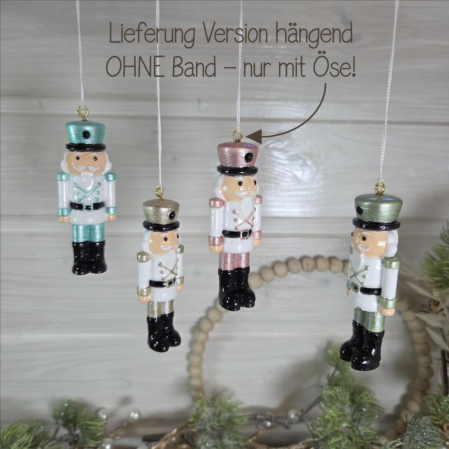 Nussknacker handbemalte Weihnachtsdeko aus Gießkeramik | verschiedene Farben und 2 Größen | auch zum hängen
