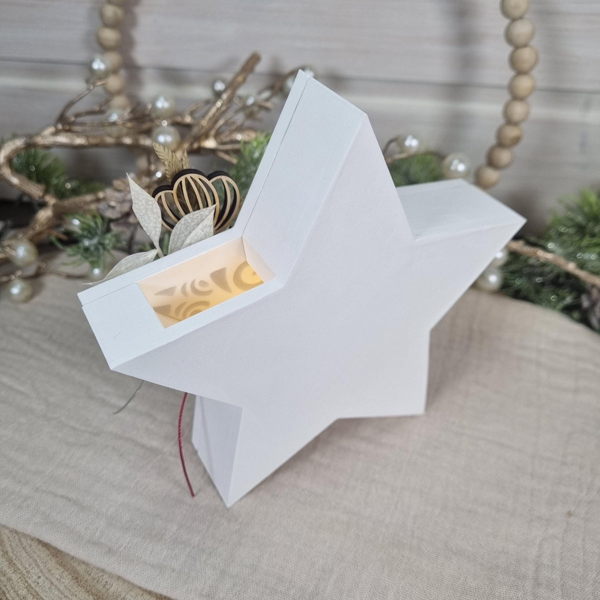 Dekostern aus Gießkeramik, weiß, 13 cm – optional mit Trockenblumen und Glöckchen, Weihnachtsdeko für LED-Lichterkette