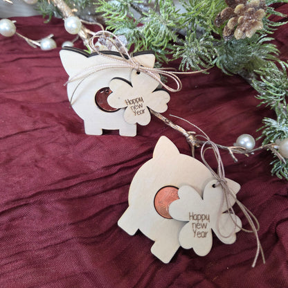 Glücksschwein aus Holz natur – mit Glückscent und Kleeblatt