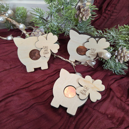 Glücksschwein aus Holz natur – mit Glückscent und Kleeblatt